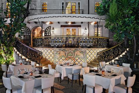 casa Versace Miami restaurant